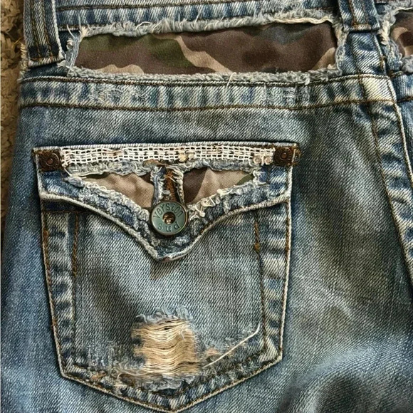 Version Sud Distressed Camo Denim Jeans - Picture 7 of 8